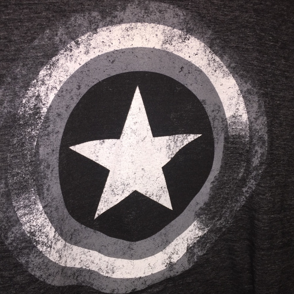 Marvel tee - Picture 3 of 5